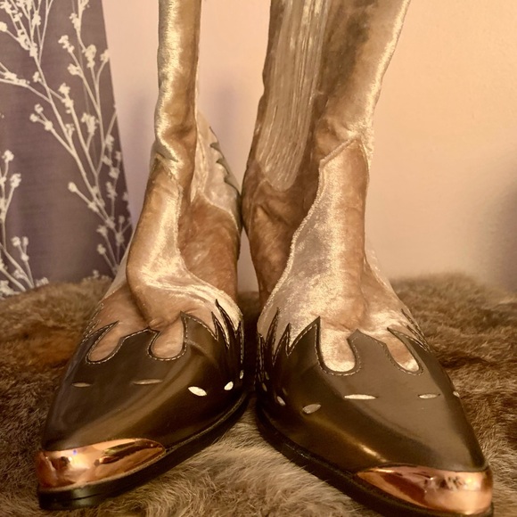 Stylish Beige and Brown Women's Boots - Picture 3 of 6